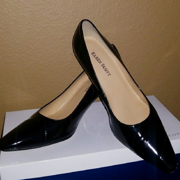 karen scott black pumps